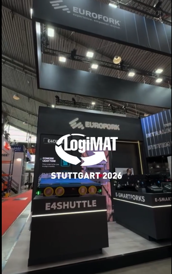 Configuratore 3D interattivo Eurofork utilizzato su totem fieristico a LogiMAT 2026 per la presentazione immersiva di prodotti di intralogistica e automazione